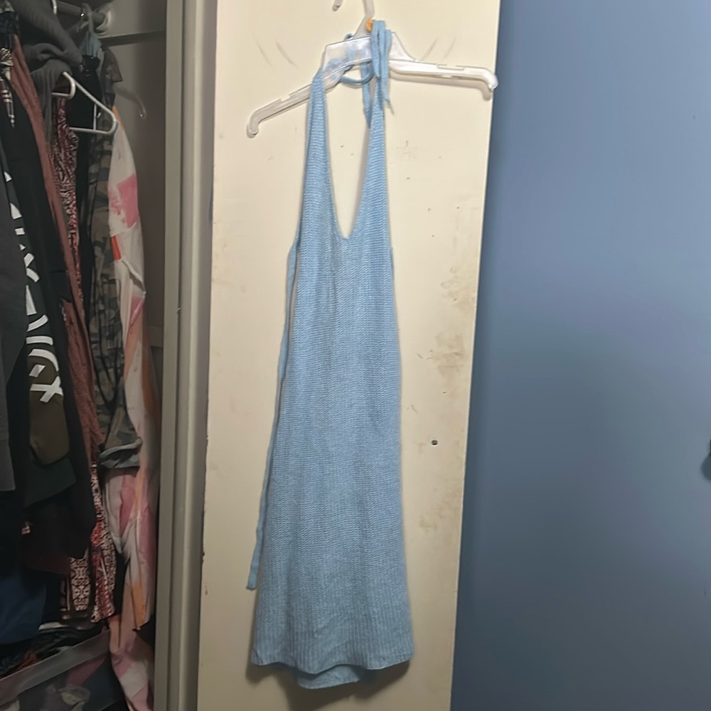 1xl baby blue back less dress